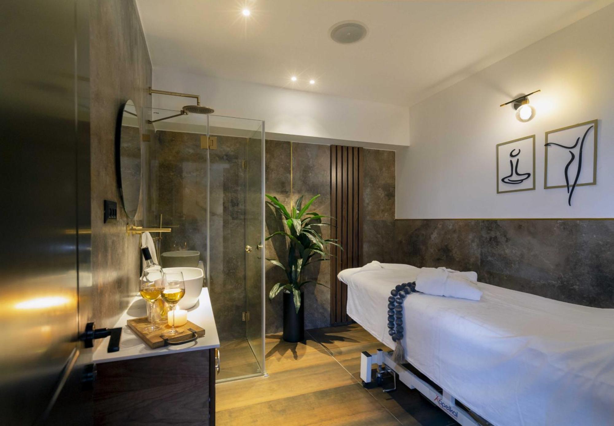 אשקלון Beach Suite Israel- Best View, Gym, Massage Chair, Low Fee For Off-Site Indoor Pool Spa ביץ סוייט ישראל- נוף ים מאלף, כיסא מסאז, חדר כושר, אפשרות לבריכה מקורה, וספא בתשלום ממש מוזל מראה חיצוני תמונה