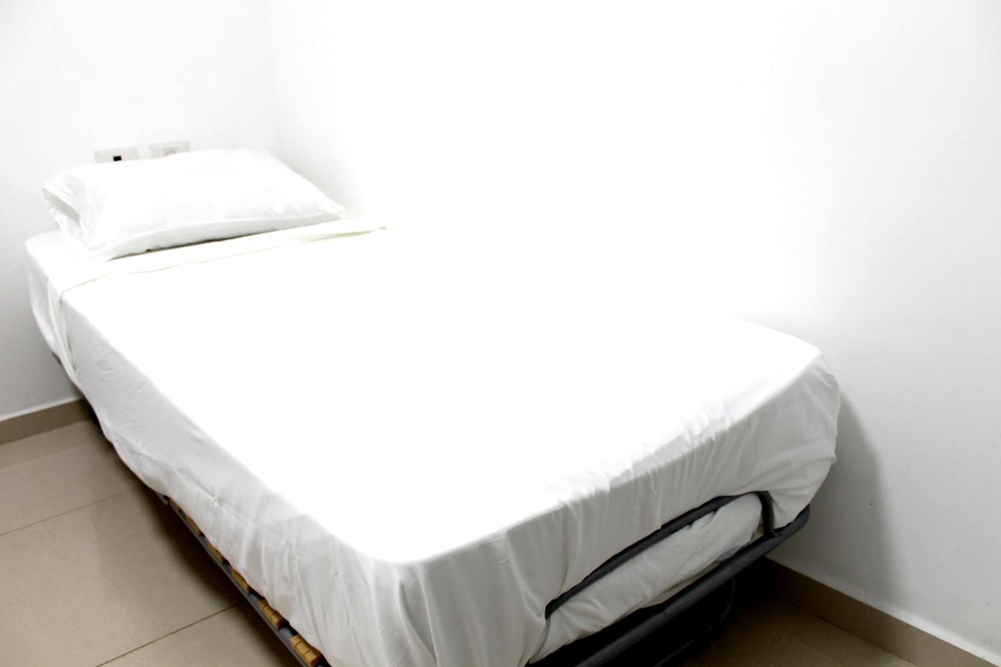 אשקלון Beach Suite Israel- Best View, Gym, Massage Chair, Low Fee For Off-Site Indoor Pool Spa ביץ סוייט ישראל- נוף ים מאלף, כיסא מסאז, חדר כושר, אפשרות לבריכה מקורה, וספא בתשלום ממש מוזל מראה חיצוני תמונה