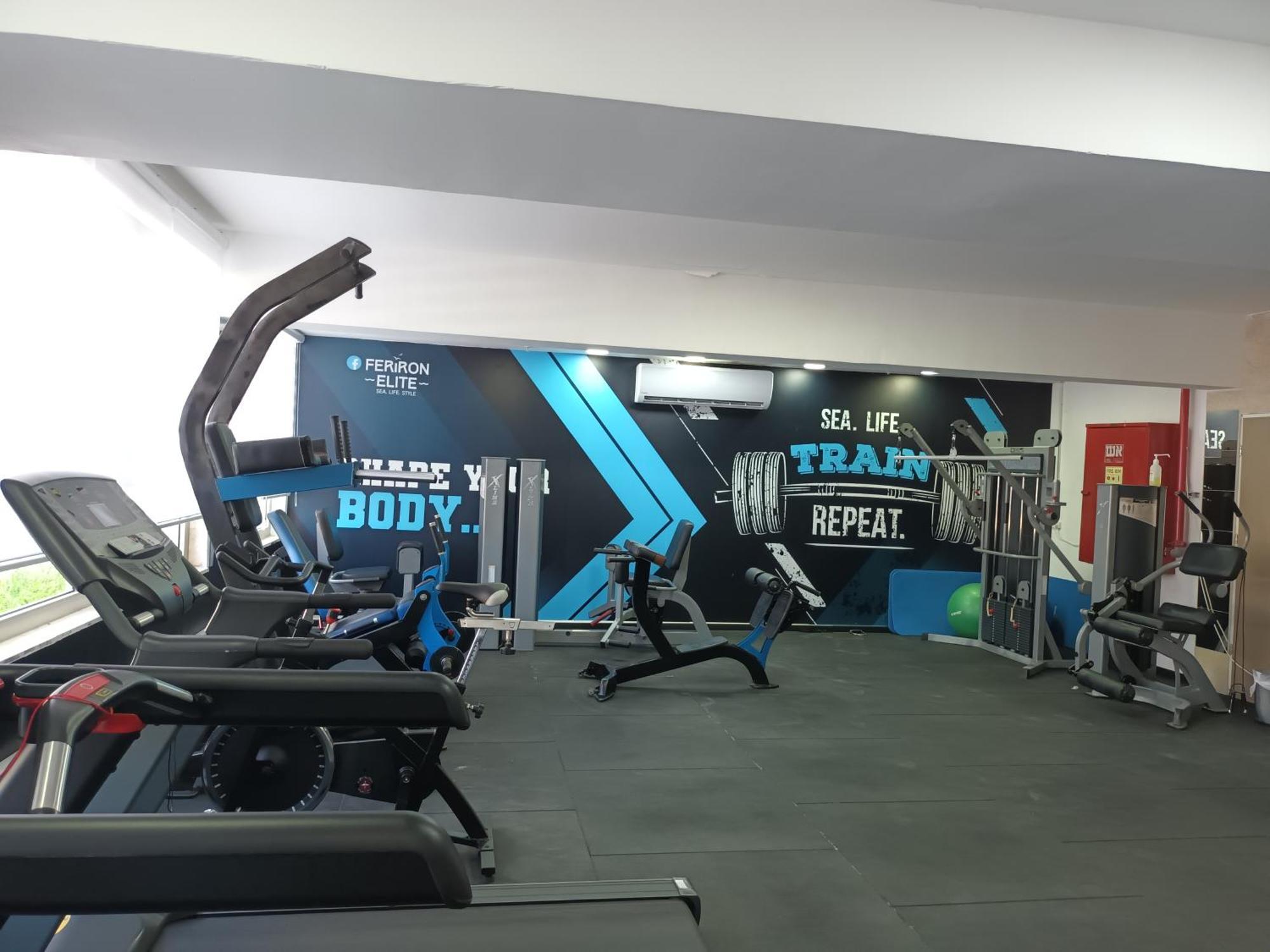 אשקלון Beach Suite Israel- Best View, Gym, Massage Chair, Low Fee For Off-Site Indoor Pool Spa ביץ סוייט ישראל- נוף ים מאלף, כיסא מסאז, חדר כושר, אפשרות לבריכה מקורה, וספא בתשלום ממש מוזל מראה חיצוני תמונה